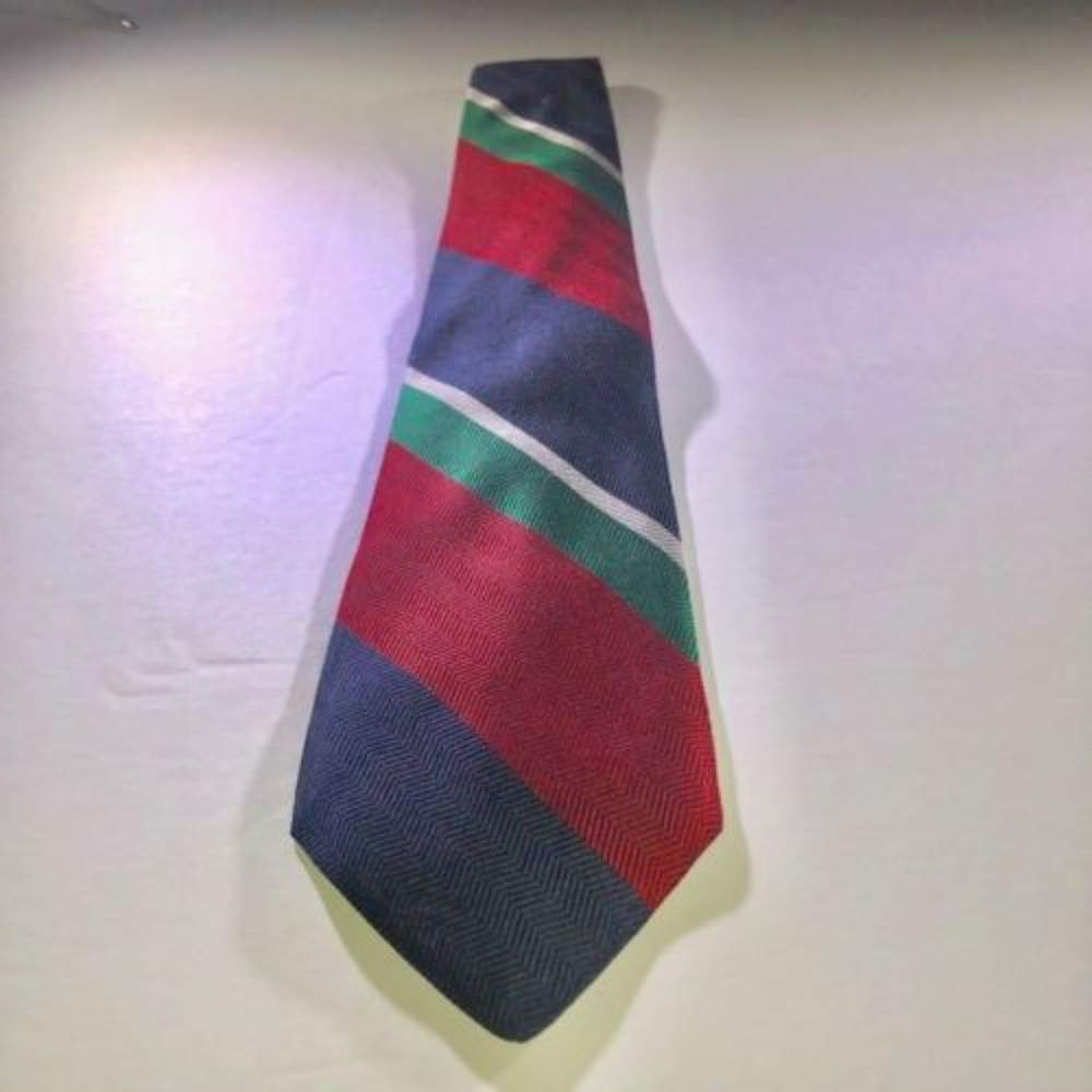 H. Freeman & Sons Mens Classic 100% Silk Tie